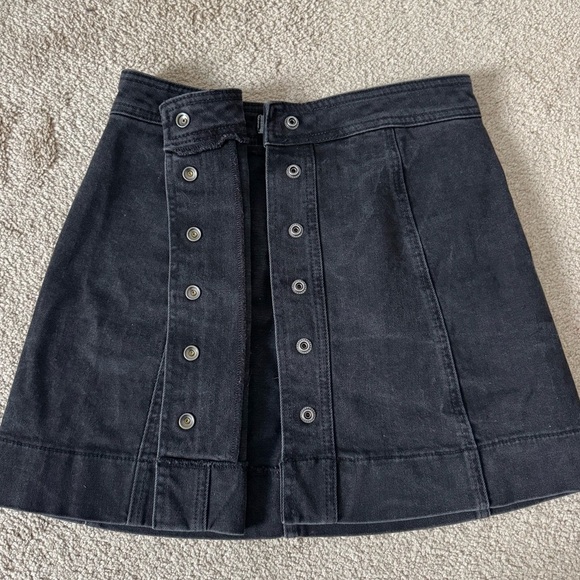 Madewell Metropolis Snap Button Denim Jean Mini Skirt Size 2 Rawley Black H2310 - Picture 4 of 8